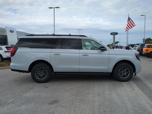 SPACE SILVER METALLIC 2026 Ford Expedition Max Active 4x2