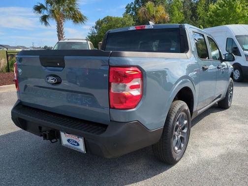 Azure Gray Metallic Tri-Coat 2026 Ford Maverick XLT