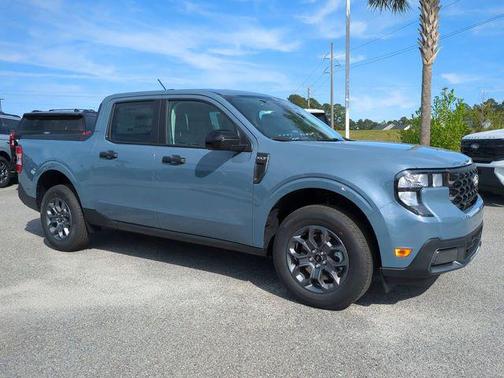 Azure Gray Metallic Tri-Coat 2026 Ford Maverick XLT