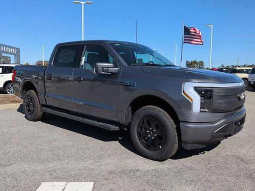 2025 Ford F-150 Lightning XLT