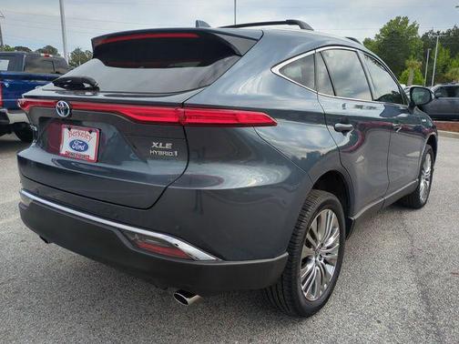 Coastal Gray Metallic 2021 Toyota Venza XLE