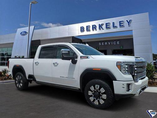 White Frost Tricoat 2022 GMC Sierra 2500 Denali