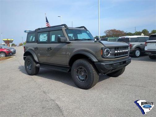 2025 Ford Bronco Base