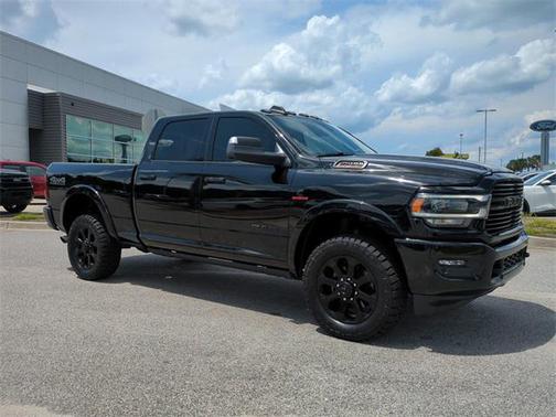 2022 RAM 2500 Laramie Crew Cab 4x4 6'4' Box
