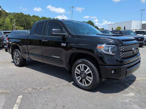 Midnight Black Metallic 2018 Toyota Tundra SR5
