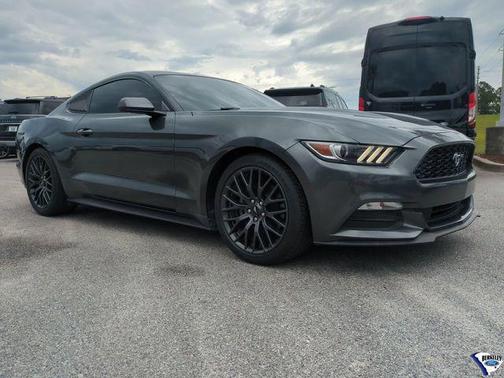 MAGNETIC METALLIC 2017 Ford Mustang V6