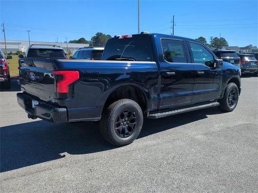 2025 Ford F-150 Lightning XLT