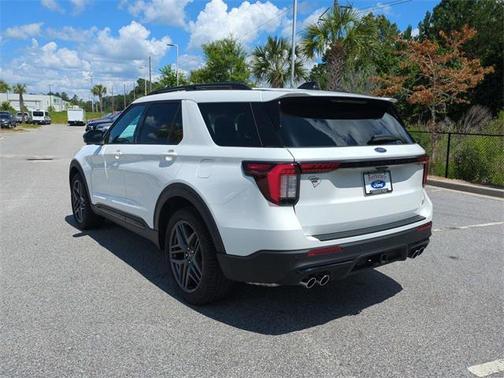 2025 Ford Explorer ST