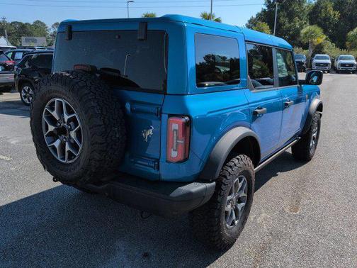 VELOCITY BLUE METALLIC 2025 Ford Bronco Badlands