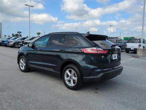 2022 Ford Edge SE