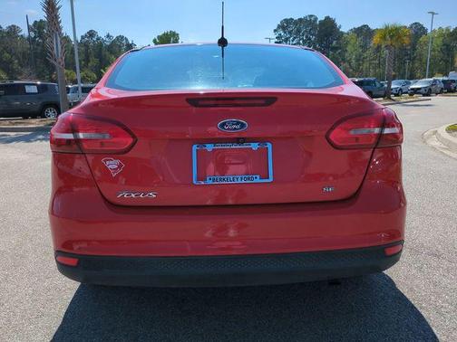 RACE RED 2015 Ford Focus SE