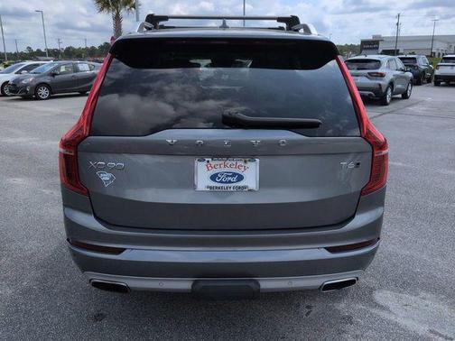 Gray Metallic 2019 Volvo XC90 T6 Momentum