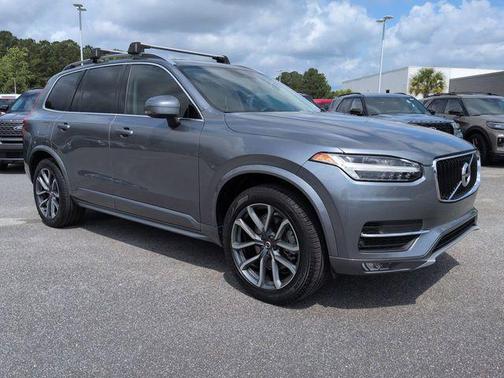 Gray Metallic 2019 Volvo XC90 T6 Momentum
