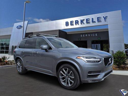 Gray Metallic 2019 Volvo XC90 T6 Momentum