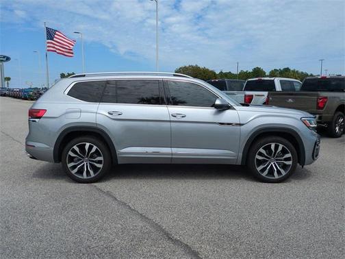 2022 Volkswagen Atlas 3.6L SEL Premium