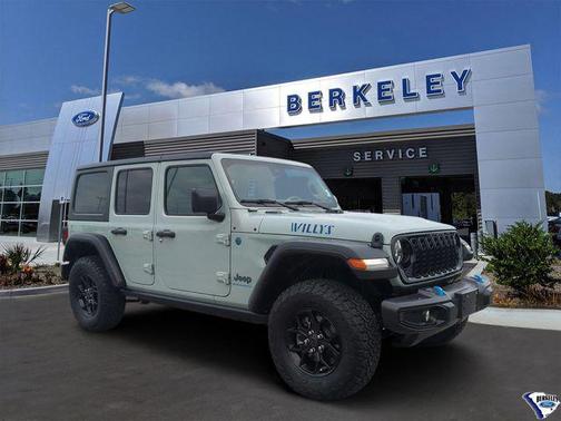 Earl Clearcoat 2024 Jeep Wrangler 4xe Willys SUV