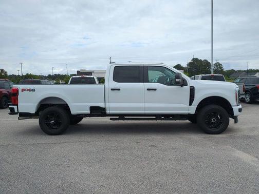 OXFORD WHITE 2025 Ford F-350 XL