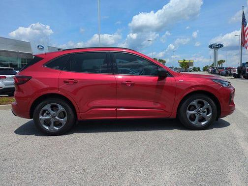 RAPID RED MET TINTED CC 2023 Ford Escape ST-Line