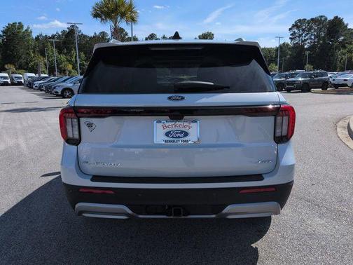SPACE WHITE METALLIC 2026 Ford Explorer Platinum
