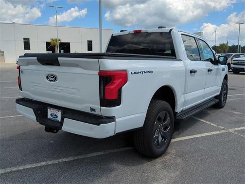 2024 Ford F-150 Lightning XLT