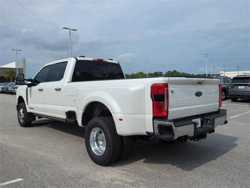 2024 Ford F-350 Lariat