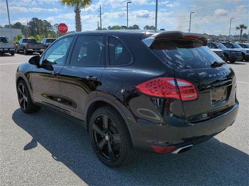 2014 Porsche Cayenne Base