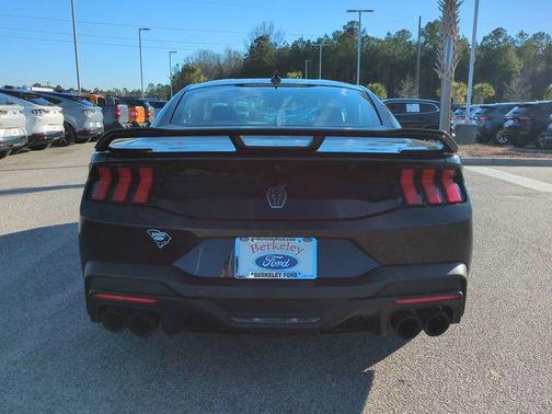 2025 Ford Mustang Dark Horse Fastback