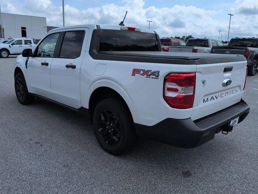 OXFORD WHITE 2024 Ford Maverick XLT