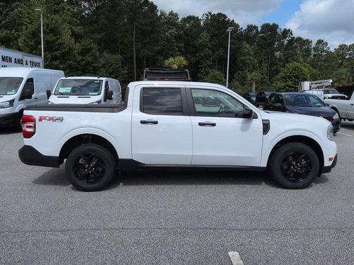 OXFORD WHITE 2024 Ford Maverick XLT
