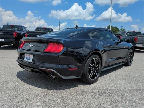 2021 Ford Mustang EcoBoost