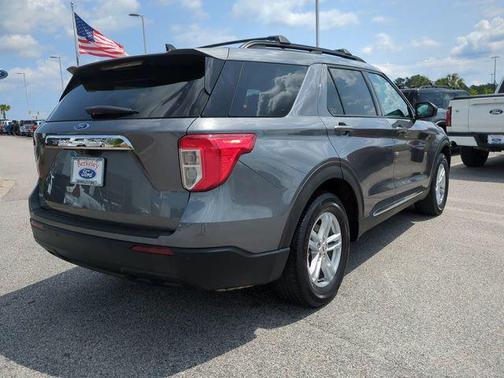 CARBONIZED GRAY METALLIC 2022 Ford Explorer XLT