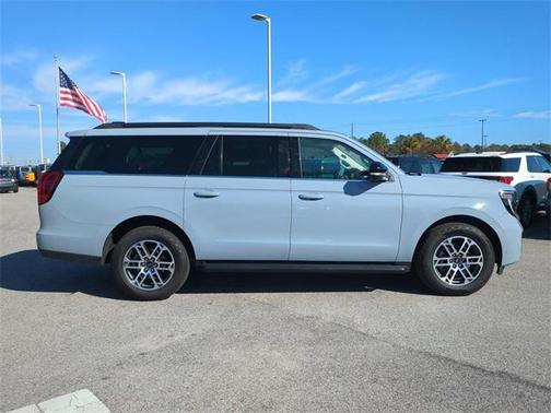 2025 Ford Expedition Max Active 4x4