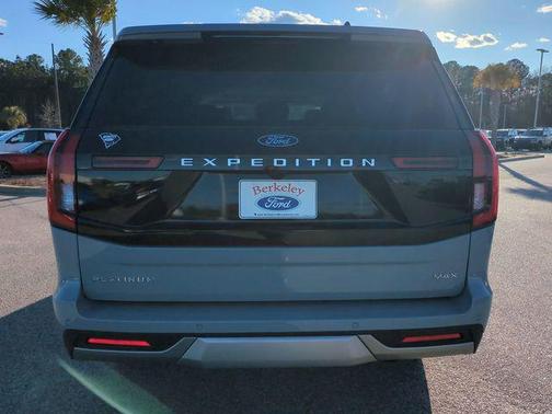 GLACIER GRAY MET TRI-COAT 2026 Ford Expedition Max Platinum