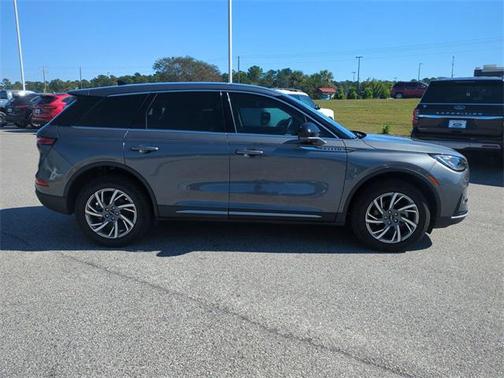 2023 Lincoln Corsair Standard