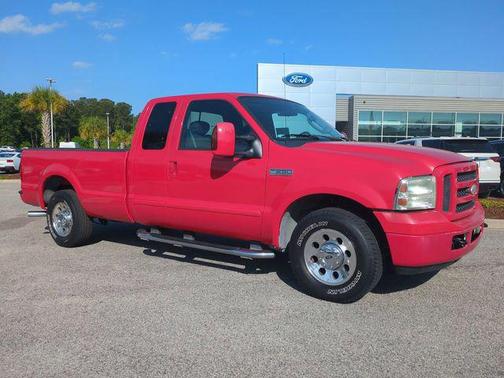 Red Clearcoat 2006 Ford F-250 XLT