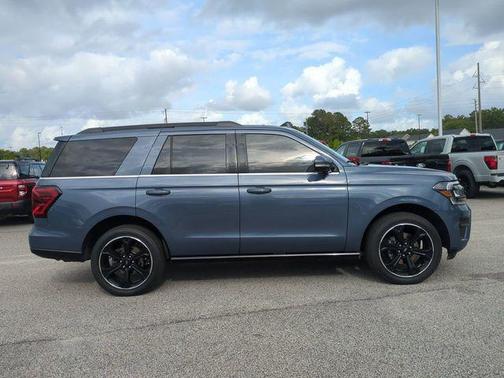 BLUE TINTED CLEARCOAT 2023 Ford Expedition Limited