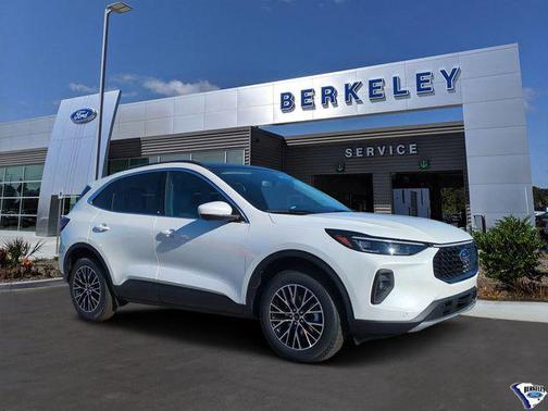 STAR WHITE METALLIC TRI-COAT 2026 Ford Escape PHEV SE SUV