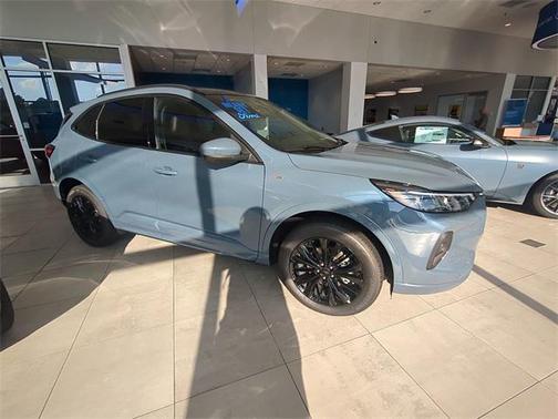 2025 Ford Escape ST-Line Elite