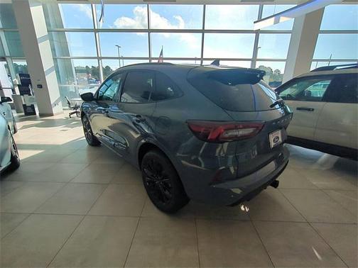 2025 Ford Escape ST-Line Elite