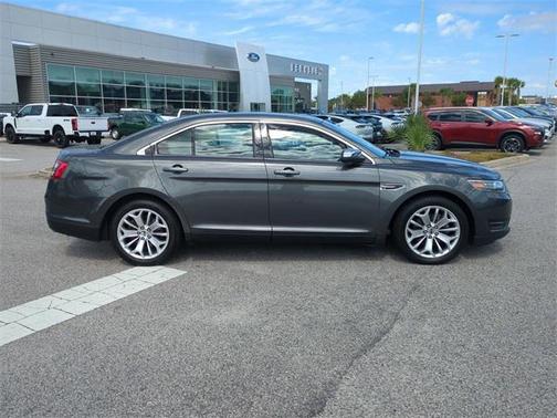 2018 Ford Taurus Limited