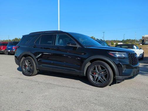 2025 Ford Explorer ST