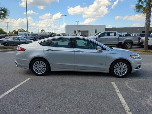 2016 Ford Fusion Energi SE Luxury