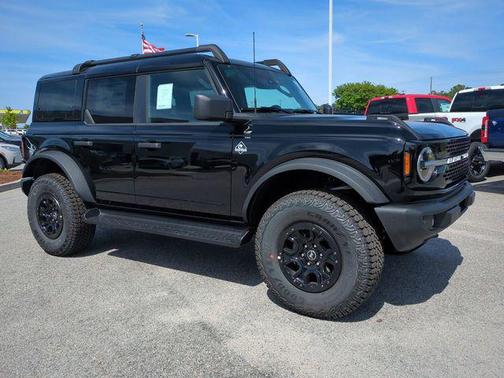 Shadow Black 2026 Ford Bronco Outer Banks