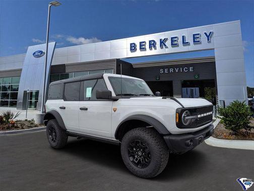 AVALANCHE GRAY 2026 Ford Bronco Badlands
