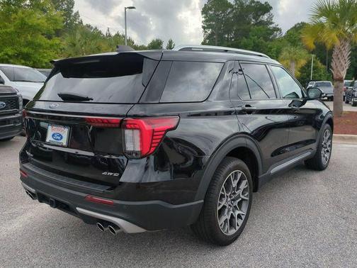 AGATE BLACK METALLIC 2025 Ford Explorer Platinum