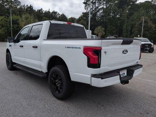OXFORD WHITE 2025 Ford F-150 Lightning XLT