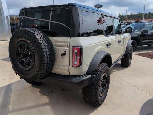 DESERT SAND 2025 Ford Bronco Badlands