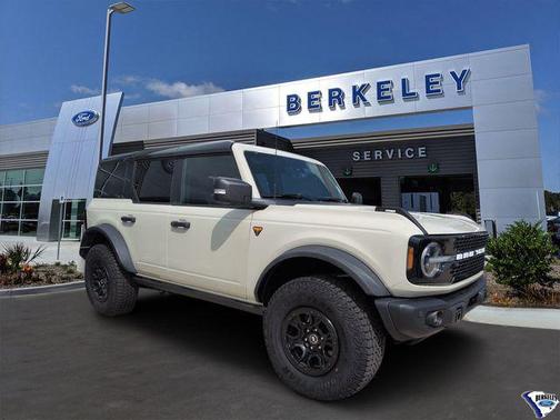 DESERT SAND 2025 Ford Bronco Badlands