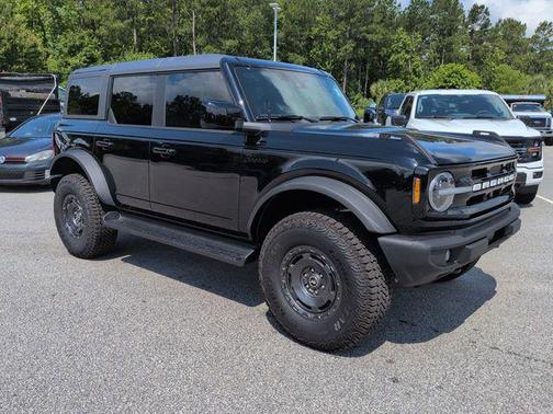SHADOW BLACK 2025 Ford Bronco Outer Banks