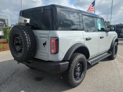 AVALANCHE GRAY 2026 Ford Bronco Outer Banks